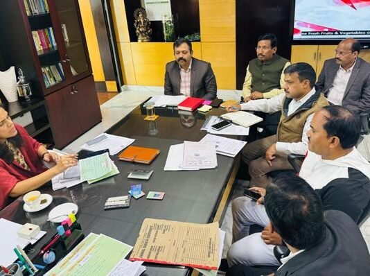कमिश्नर की जनसुनवाई में खुली LDA की कार्यप्रणाली की कलई, आवंटियों को दौड़ाने वाले दो बाबूओं पर गिरी गाज, EE को प्रतिकूल प्रवृष्टि कमिश्नर की जनसुनवाई