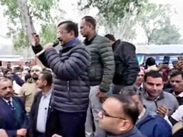 बस्ती से केजरीवाल का अमित शाह को चैलेंज, झुग्गी वालों के केस लें वापस नहीं लड़ूंगा चुनाव झुग्गी बस्ती