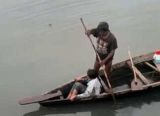 गोमती में कूदी महिला