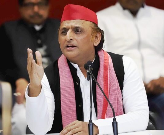 अखिलेश यादव