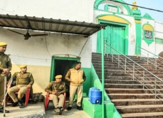 संभल जामा मस्जिद के पास कुंए में पूजा पर रोक, सुप्रीम कोर्ट ने कहा, बगैर अनुमति न उठाएं कदम संभल जामा मस्जिद