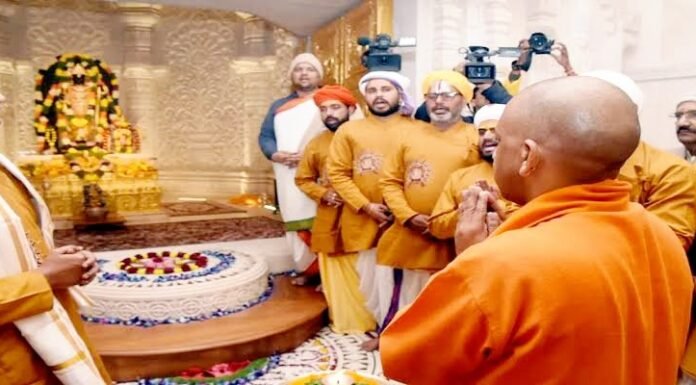 राम मंदिर की पहली वर्षगांठ पर दर्शन कर बोले CM योगी, हर दिन एक से दो लाख श्रद्धालु पहुंच रहे अयोध्या राम मंदिर