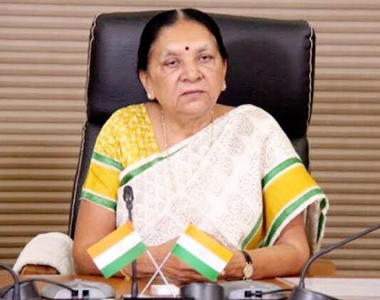 राज्यपाल आनंदीबेन पटेल का निर्देश, UP की सभी यूनिवर्सिटी-कॉलेजों में लागू होगा ड्रेस कोड आनंदीबेन पटेल