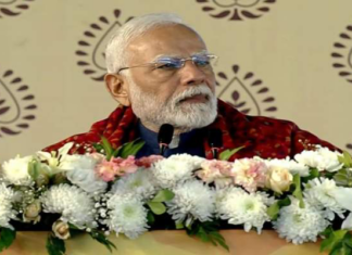 नरेंद्र मोदी
