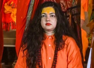 महामंडलेश्वर पद से इस्तीफा देकर ममता कुलकर्णी ने कहा, आसान नहीं था मेकअप-बॉलीवुड छोड़ना ममता कुलकर्णी