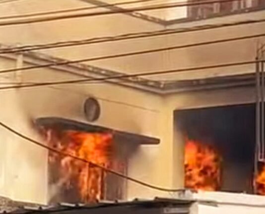 संदिग्ध हाल में लगी अतीक अहमद के ऑफिस में आग, जांच में जुटी पुलिस अतीक के ऑफिस में आग
