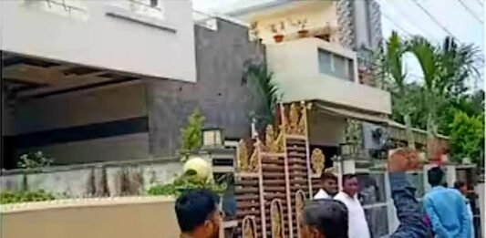पूर्व मुख्यमंत्री भूपेश बघेल के बेटे के खिलाफ ED ने शुरू की कार्रवाई, चैतन्य के घर मारा छापा चैतन्य बघेल