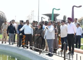 कबाड़ वाली कलाकारी