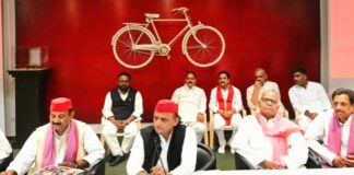 अखिलेश यादव