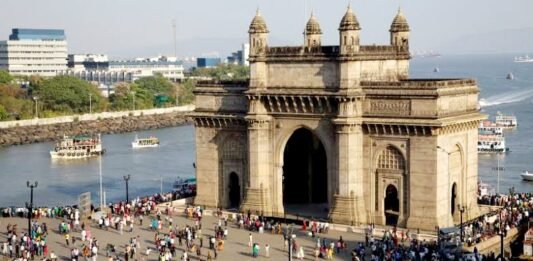 ‘मुंबई को बम से उड़ा देगा’, पुलिस हेल्पलाइन पर आया धमकी भरा कॉल, मचा हड़कंप बम ब्लास्ट की धमकी