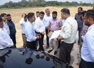 अनंत नगर के पहले निरीक्षण में DM विशाख जी. ने जाना LDA की योजना का हाल, 13 हजार आवेदकों में होगी 334 भूखंडों की लॉटरी अनंत नगर योजना