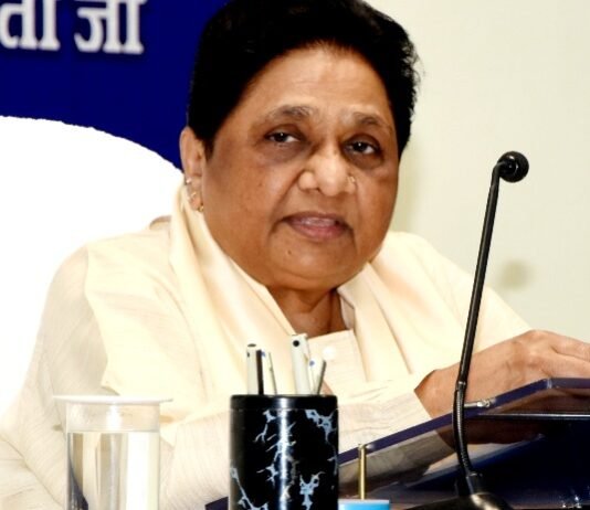 RSS नेता के बयान पर मायावती ने कहा, संविधान की प्रस्ताव में नहीं करना चाहिए छेड़छाड़ संविधान