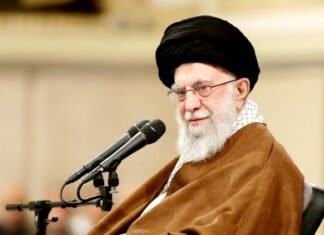 ईरान के परमाणु कार्यक्रम पर अयातुल्ला खामेनेई ने की अमेरिका के प्रस्ताव की आलोचना अयातुल्ला खामेनेई