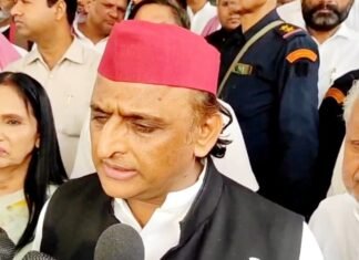 अखिलेश यादव
