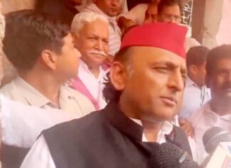 अखिलेश यादव