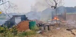पटाखा फैक्ट्री