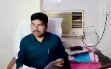 अखिलेश यादव