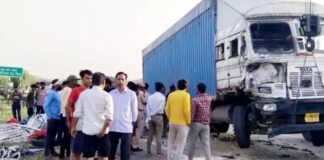 भीषण सड़क हादसा