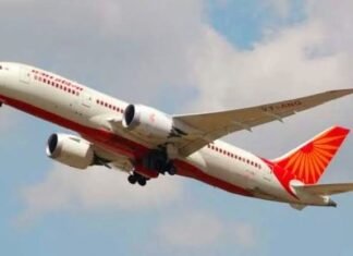 लखनऊ में एयर इंडिया की फ्लाइट ने लगाए 17 चक्कर, नहीं हो सकी लैंडिंग एयर इंडिया की फ्लाइट