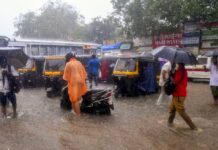 भारी बारिश