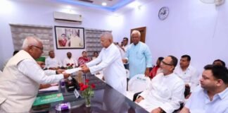 RJD राष्ट्रीय अध्यक्ष के लिए लालू यादव ने किया नामांकन, तेजस्वी ने कहा, ये हमारी विचारधारा का प्रतीक लालू यादव