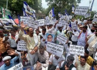 स्वामी प्रसाद मौर्या का योगी पर निशाना, आजादी के बाद पहले मुख्यमंत्री हैं जो स्कूल नहीं चला पा रहें, मर्जर के खिलाफ करेंगे आंदोलन अपनी जनता पार्टी