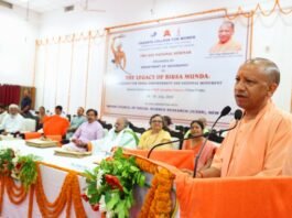 CM योगी ने कहा, कांवड़ियों को आतंकवादी-उपद्रवी कहना आस्था का अपमान सीएम योगी