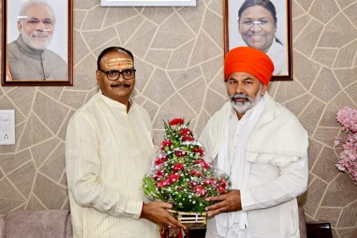 राकेश टिकैत