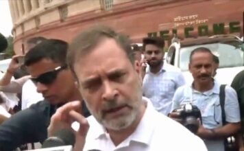 राहुल गांधी का दावा, ‘वोट चोरी करवा रहा चुनाव आयोग, हमारे पास ‘एटम बम’ जैसा सबूत, फटा तो नहीं दिखेगा ECI’ वोट की चोरी