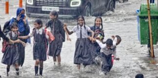 भारी बारिश के चलते लखनऊ के स्कूलों में हुई छुट्टी, DM का आदेश जारी स्कूल बंद