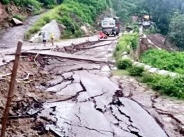 अब कठुआ में बादल फटने से भारी तबाही, चार की मौत, कई घायल बादल फटा