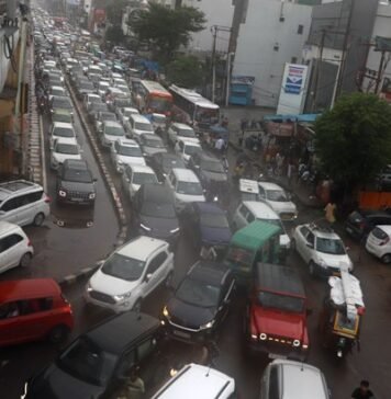 भारी बारिश