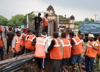 165 साल पुराने रिफा-ए-आम क्लब को LDA ने JCB चलाकर कराया गरीबों के कब्जे से आजाद, प्राइवेट कंपनी को साथ मिला करेगा कमाई रिफा-ए-आम क्लब