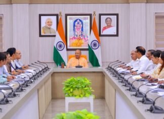 संत कबीर के नाम पर बनेगा वस्त्र एवं परिधान पार्क, CM योगी ने किया ऐलान संत कबीर