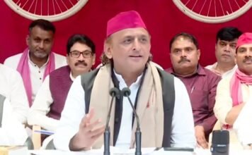 अखिलेश यादव