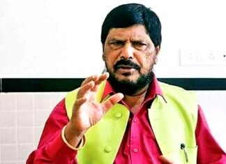 केंद्रीय मंत्री ने कहा, नवरात्रि गरबा पर VHP का फरमान हिंसा भड़काने का खुला न्योता नवरात्रि गरबा
