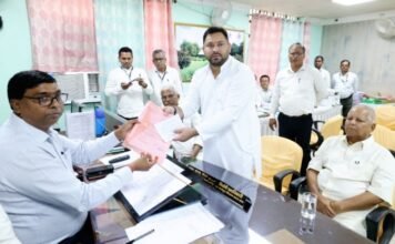 तेजस्वी यादव