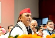 अखिलेश यादव