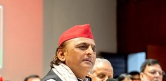 अखिलेश यादव