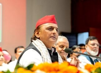 अखिलेश यादव