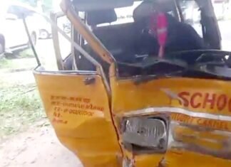 महानगर में तेज रफ्तार फॉर्च्यूनर ने मारी स्कूली वैन को टक्कर, छात्राएं घायल तेज रफ्तार फॉर्च्यूनर