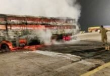 अब काकोरी में लगी सवारियों से भरी डबल डेकर बस में भीषण आग, सामान जला, बाल-बाल बचे यात्री बस का टायर फटा