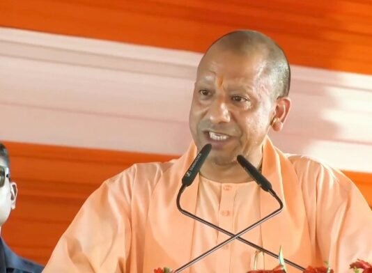 मुस्तफाबाद गांव का नाम बदल कबीरधाम करेगी योगी सरकार, मुख्यमंत्री ने किया मंच से ऐलान मुख्यमंत्री योगी