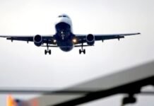 उड़ानों पर भी चक्रवाती तूफान ‘मोन्था’ का असर, कैंसिल हुईं 32 फ्लाइटें तूफान मोन्था