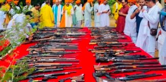 राजा भैया के असलहों के जखीरा का शक्ति प्रदर्शन करने पर पूर्व IPS अमिताभ ठाकुर ने DGP से की जांच की मांग शस्त्रों की नुमाइश