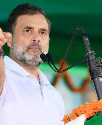 मुजफ्फरपुर जनसभा में राहुल का हमला, भाजपा के हाथ में नीतीश जी का रिमोट  भाजपा के हाथ में रिमोट