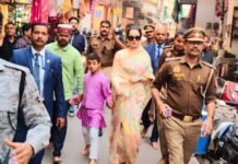 काशी विश्वनाथ का दर्शन कर बोलीं कंगना रनौत, भव्य नजर आ रही काशी कंगना रनौत