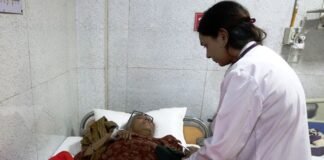 मां-बेटे ने खाया जहर