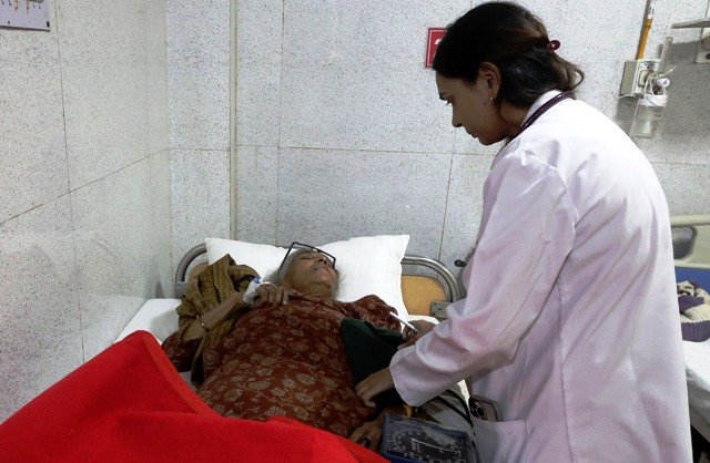 मां-बेटे ने खाया जहर मां-बेटे ने खाया जहर