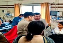 स्कूल में हड़कंप